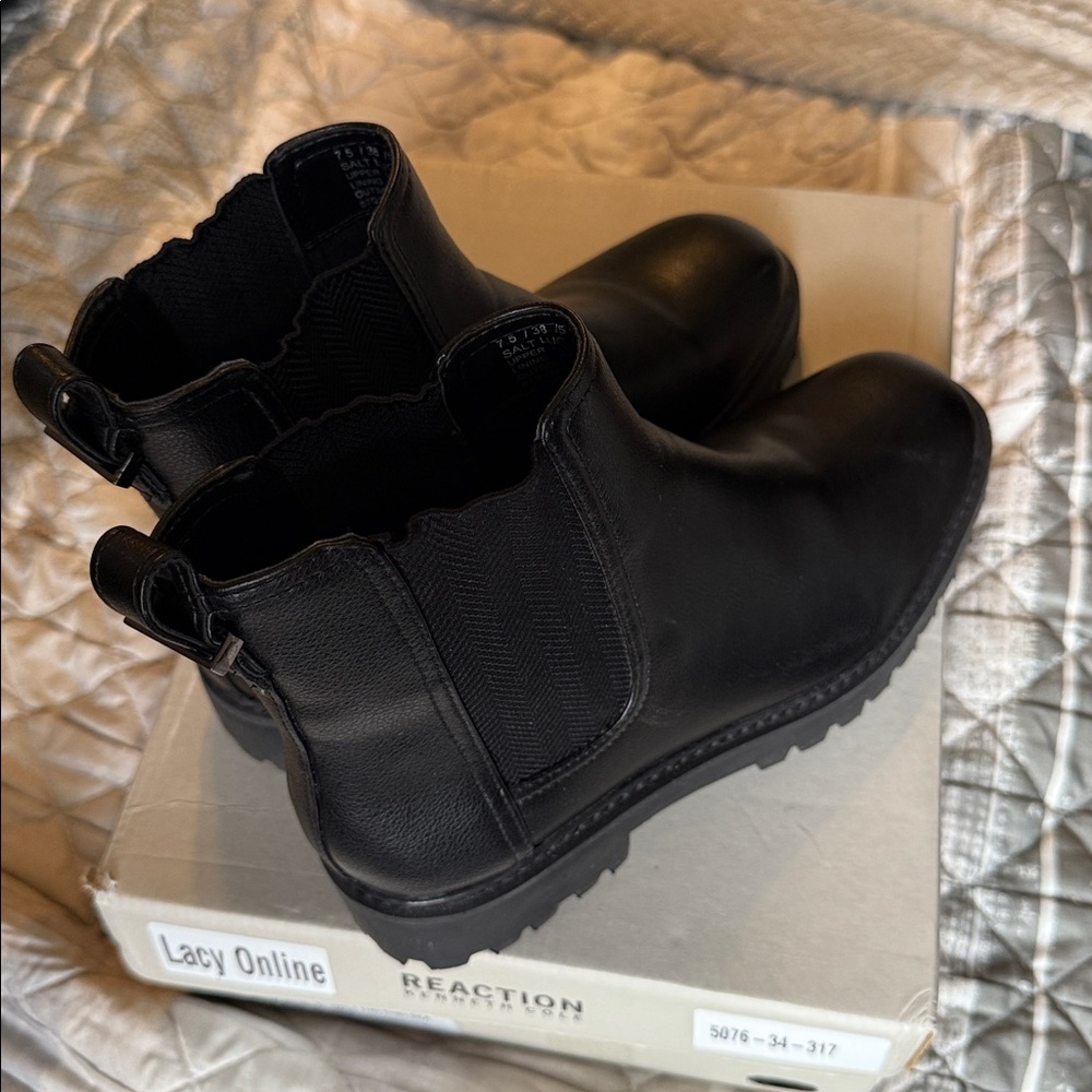 Kenneth Cole Reaction Black Leather Boots